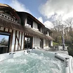 Pier'art - Piscine Jacuzzi Tennis Vue * 图克