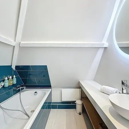 Pier'art - Piscine Jacuzzi Tennis Vue *